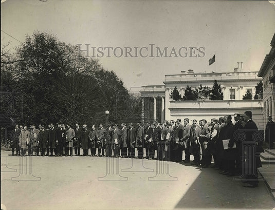 1922 Press Photo The Harvard glee club at the White House - Historic Images