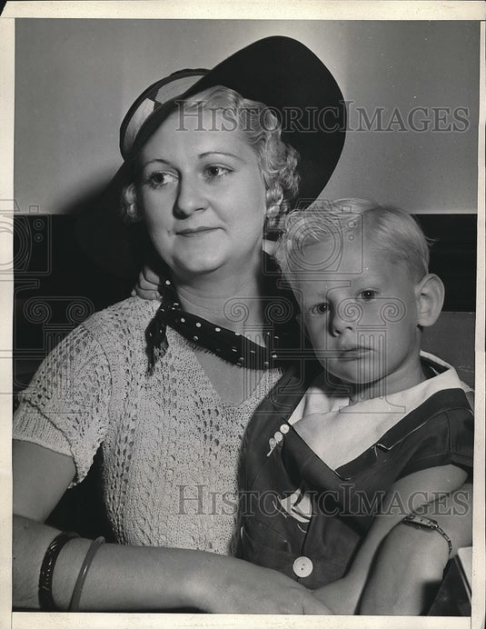 1936 Press Photo Mrs Gertie Sandberg. Miss Tenn. 1930" & son Charles at trial - Historic Images