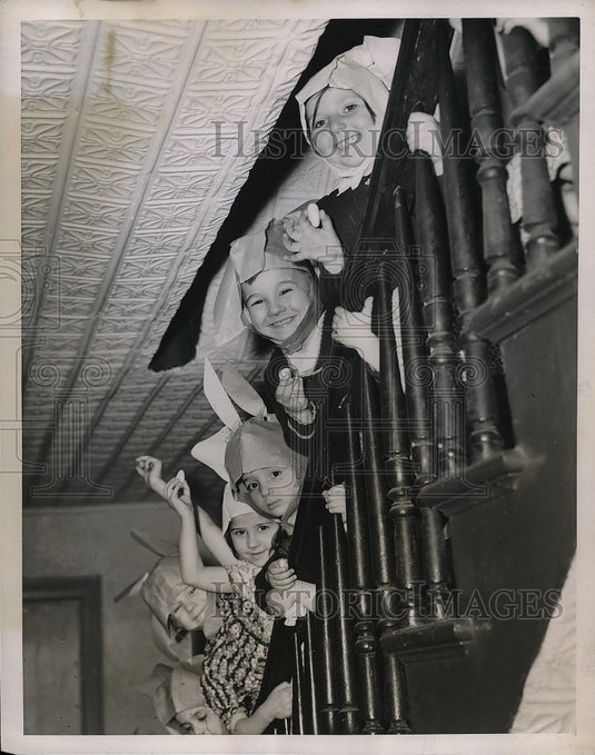 1939 Press Photo NYC, kids at 1st Easter Egg hunt - nea78786 - Historic Images