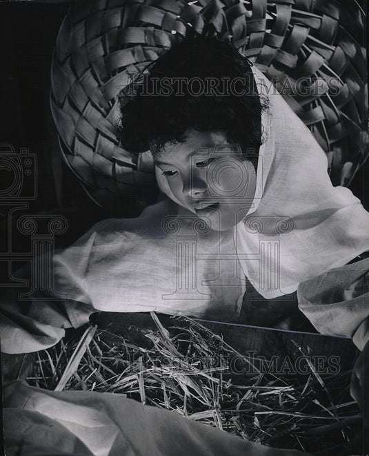 1950 Christmas Infant English - Historic Images