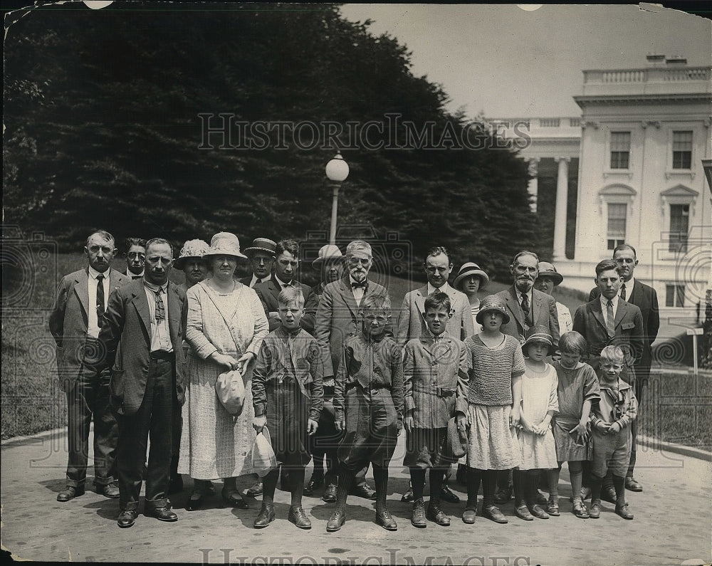 1924 Kressley Family with Representative Everett Taking Tours - Historic Images