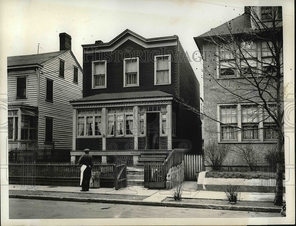 1935 NYC, home at 360 Marine Ave where Flo McVey &amp; Flo Jr murdered - Historic Images