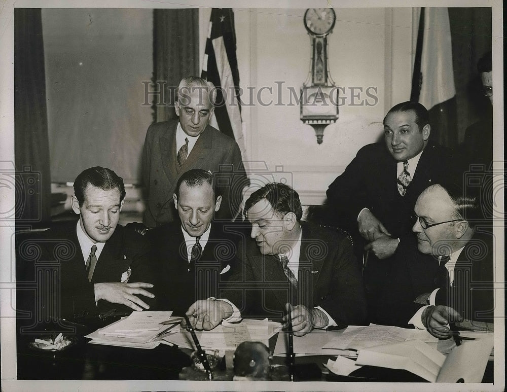 1936 Press Photo Mayor LaGuardia Meeting with Union Leaders for Elevator Strike - Historic Images