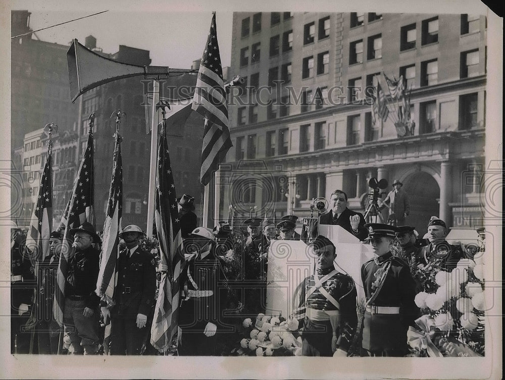 1936 Mayor LaGuardia Giving a Speech  - Historic Images