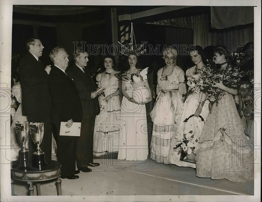 1940 Parade of States Costume Contest, Claude Lee, H.C. Christy - Historic Images