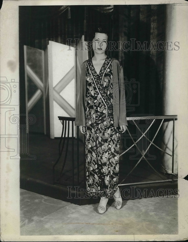 1929 Model wearing full length pajamas  - Historic Images