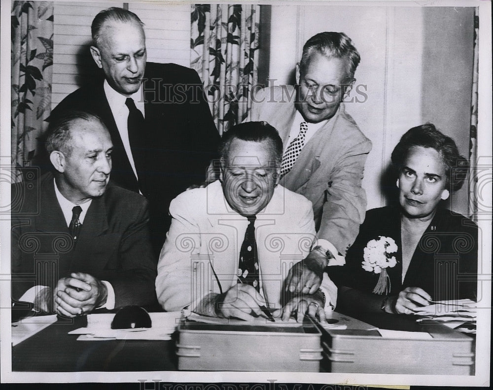 1952 Walter Williams, Arthur Sumerfield, Oswald Ward, Wes Robert - Historic Images