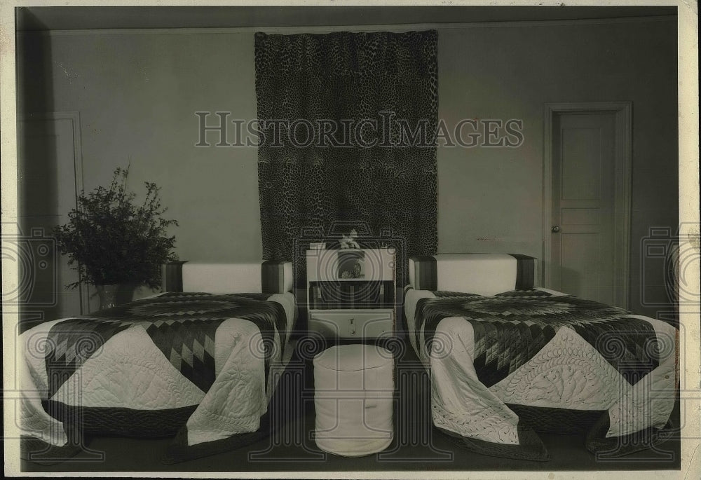 1937 Sunburst Quilts On Twin Beds With Hassock And Table Between - Historic Images