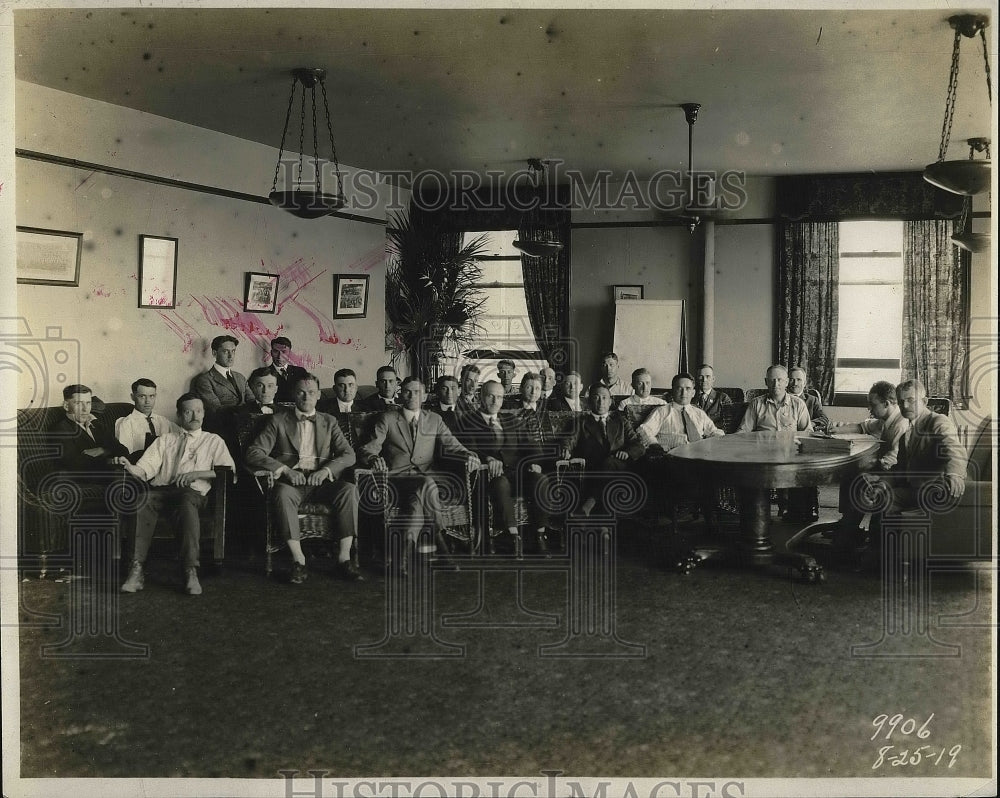 1920 House in session  - Historic Images