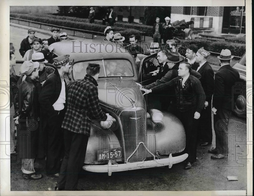 1941 Picket stopped cars at the gate of Great Lakes Steel Company. - Historic Images