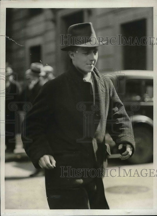 1931 james D. Evans Following questioning  - Historic Images