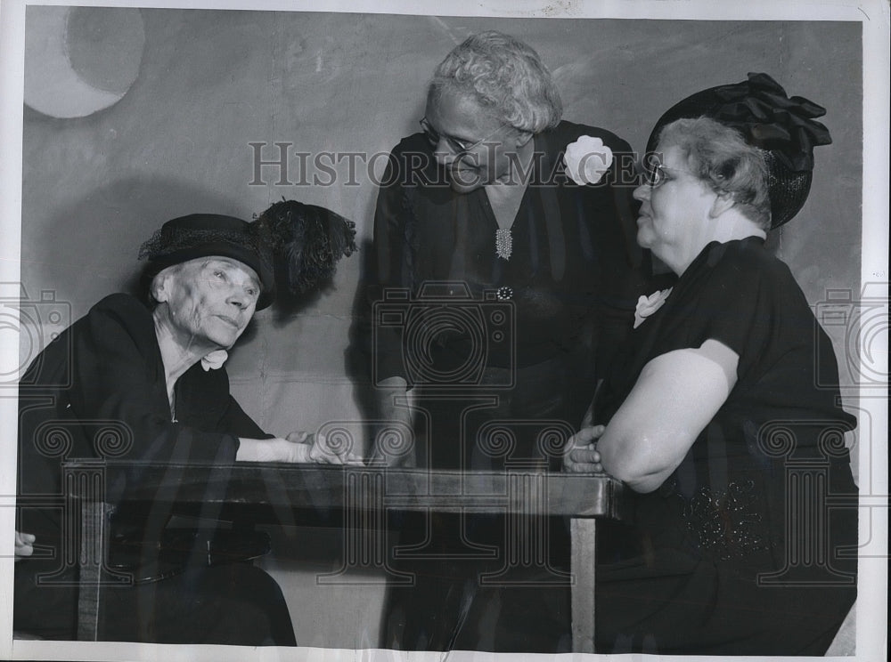 1950 Press Photo Brooklyn Nancy Lincoln Douschka Harris Jennie Freyer Play - Historic Images