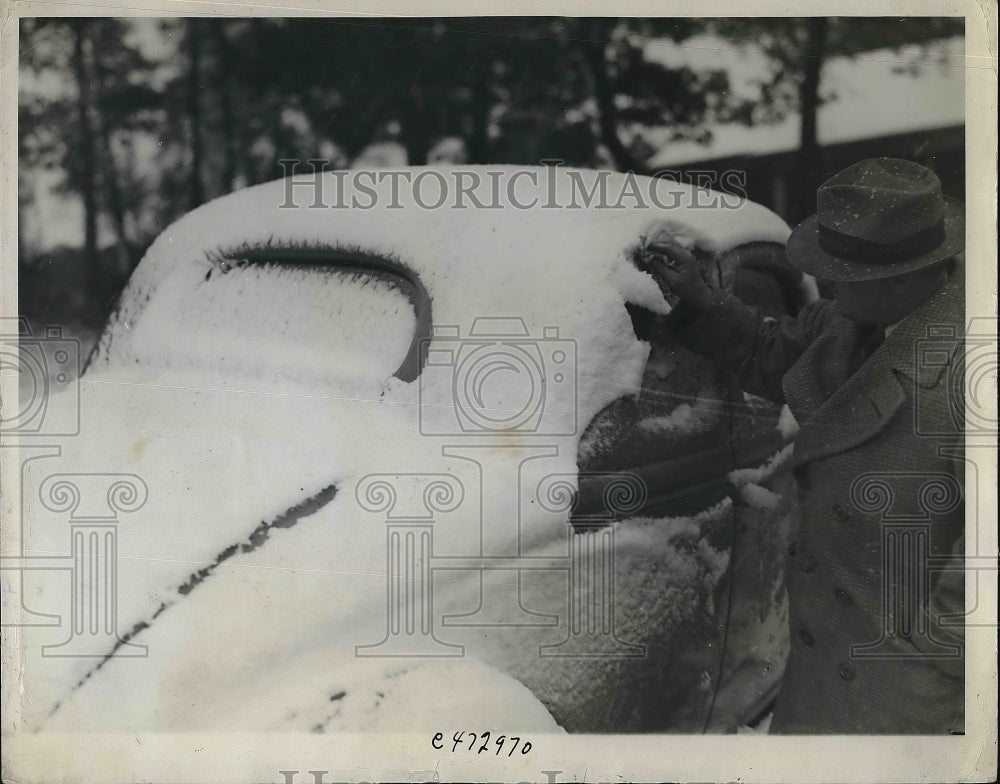 1938 Press Photo St Paul Minnesota Winter Motorist Buried Under Snow - nea80328 - Historic Images