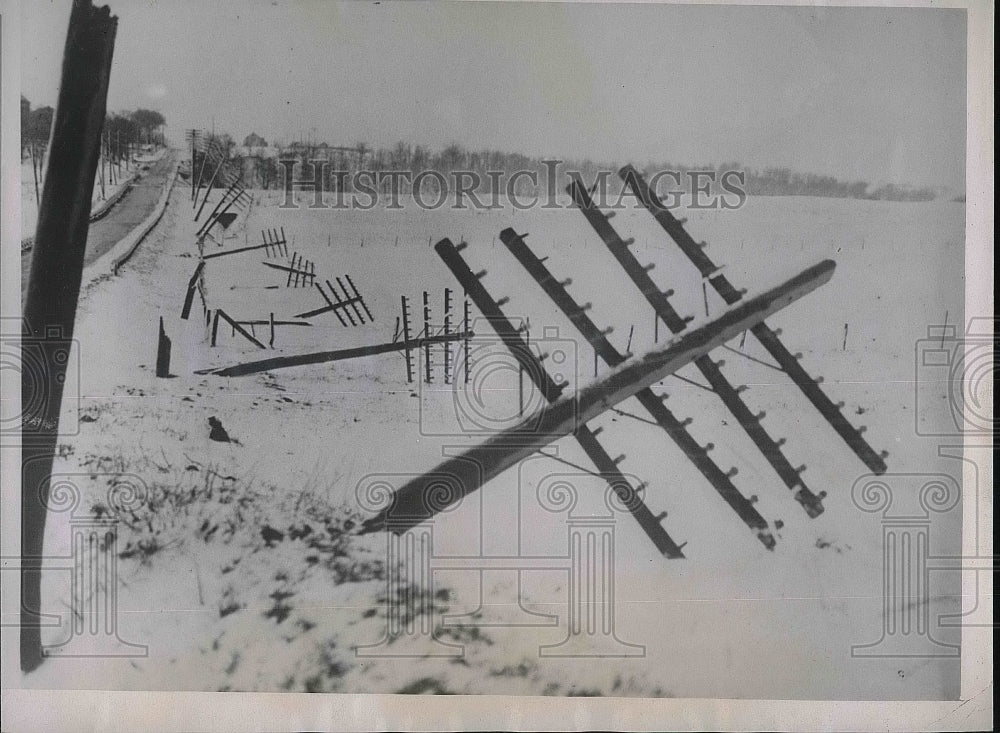 1935 Power lines destroyed in the Minnesota blizzard.  - Historic Images