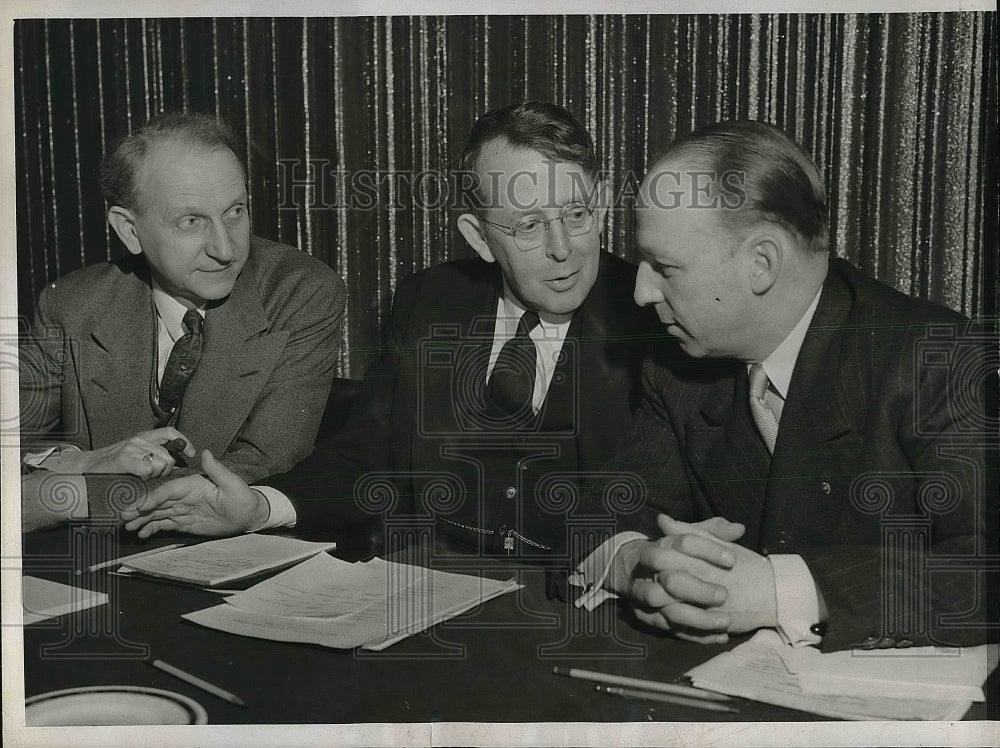 1943 Press Photo Governors Henry F. Shricker, F.C. Donnell, Bourke B. Hickenloop - Historic Images