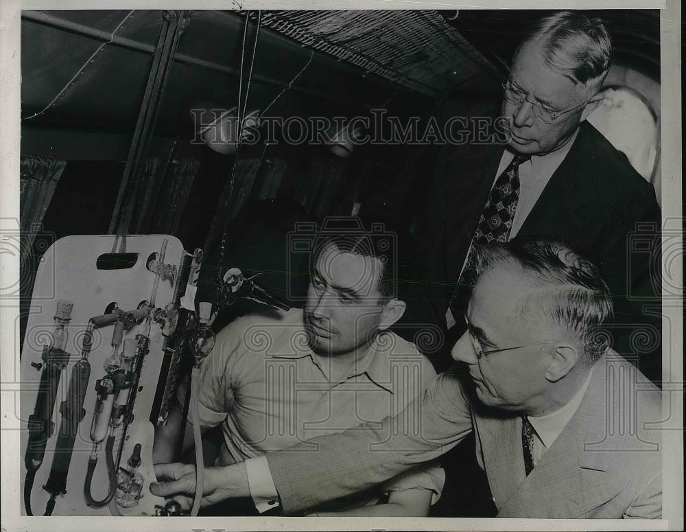 1938 Press Photo Mr. W.R Lowelace, and Dr. W.M Boothay, and Dr. J.A Heigrink. - Historic Images