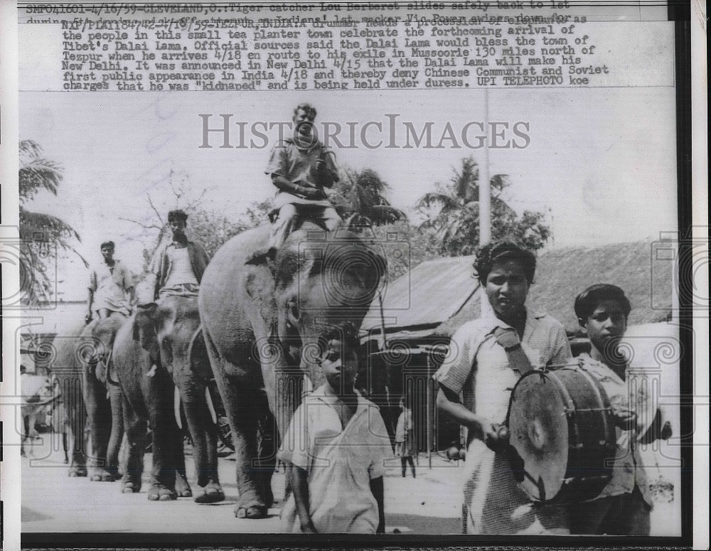 1959 A Indian caravan.  - Historic Images