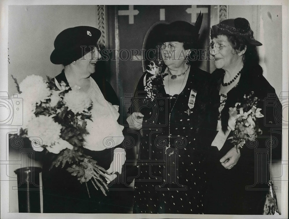 1934 Mrs Harper Sheppard, Mrs Ira Springeer and Mrs Charles Niles - Historic Images