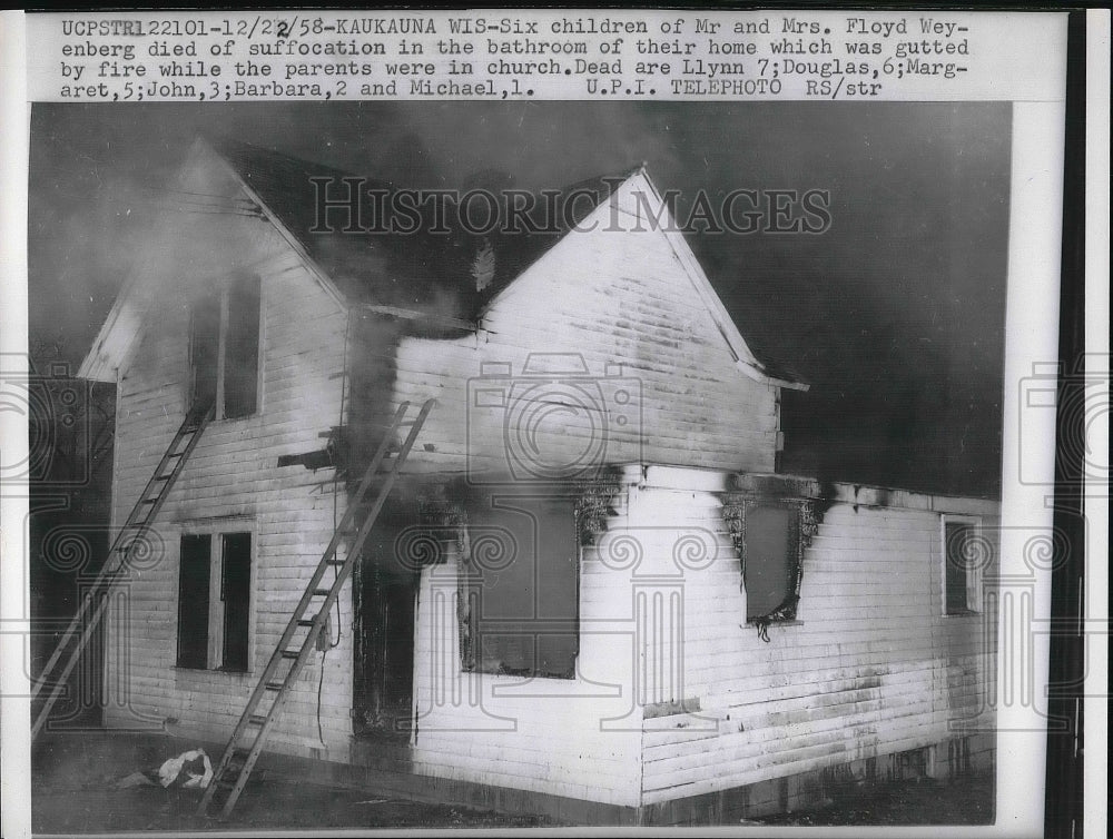 1959 Press Photo Remains of house after fire - nea81090 - Historic Images