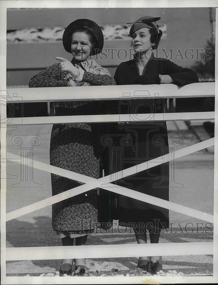 1935 Press Photo Mrs. August Randolph Schneider &amp; Gwenn Walters Fashion Director - Historic Images