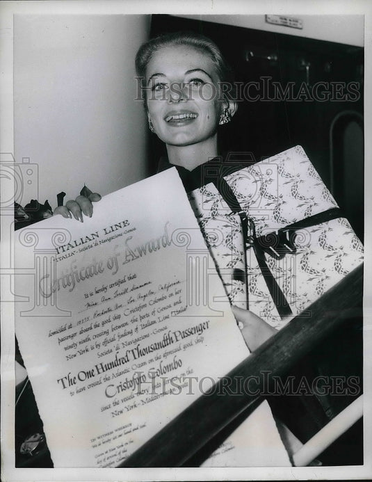 1957 Terry Webber Arrives in New York - Historic Images