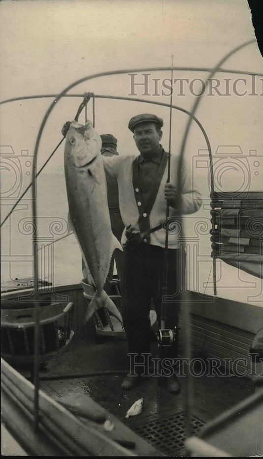1920 105 - Historic Images