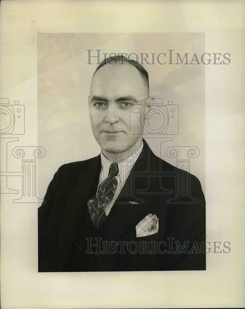 1930 Press Photo A.F. Ross Director Of Public Relations At Pneumatic Tool Co. - Historic Images