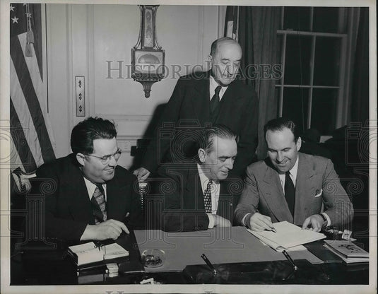 1946 James McAllister, Capt. William Bradley, Mayor W. O'Dwyer - Historic Images