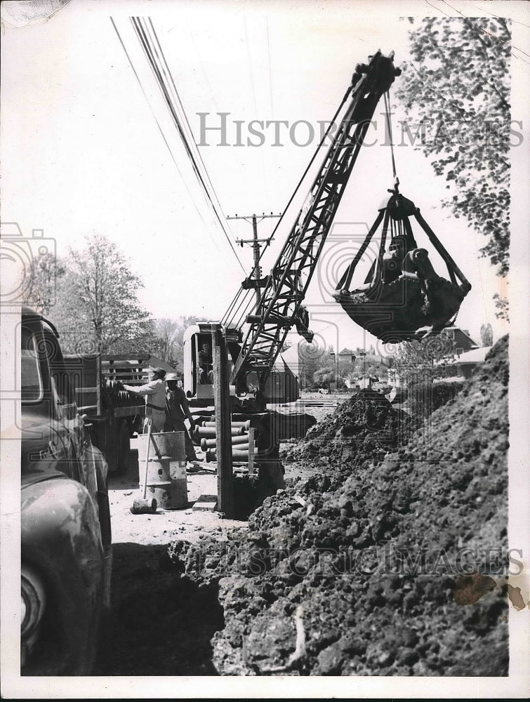 1958 Press Photo Ridge Road Construction Wickliffe City Hall Motorists - Historic Images