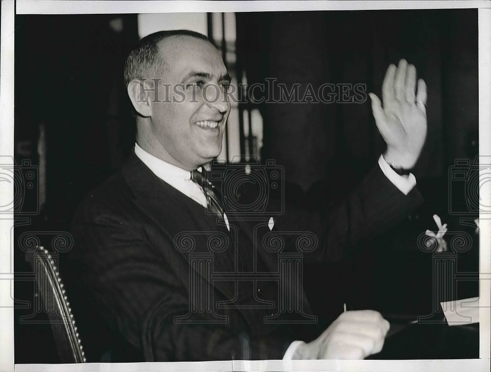 1937 Alan Linburg of the NYSE Testifies Before Senate Committee - Historic Images