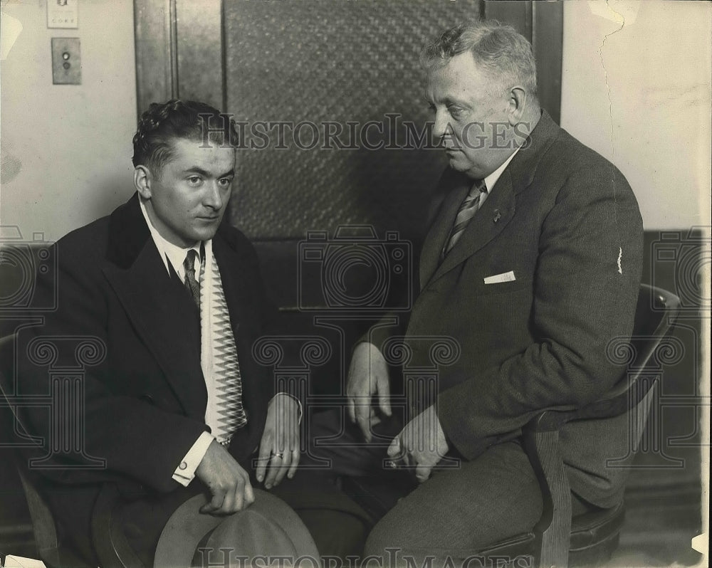 1928 Press Photo Two Men talked seriously. - nea81987 - Historic Images