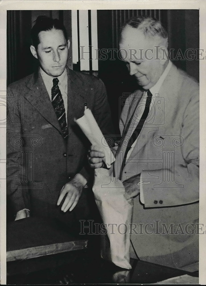1939 Press Photo Okla. Justice Fred Branson &amp; atty Lev Edwards - nea82209 - Historic Images