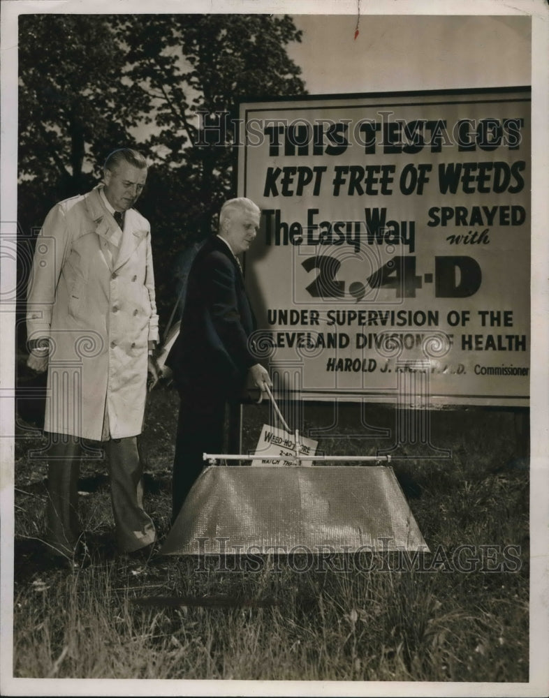 1947 Dr. Harold J. Knapp, Edward Worthington, Weed Killer Spray Gun - Historic Images