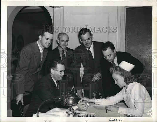 1941 Irving Kalish and nurse Alice Owens at Red Cross Blood Bank - Historic Images