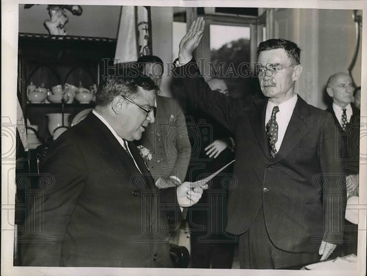 1936 Press Photo Mayor Fiofello Laguardia and Brig. Gen. John Robb - nea82927 - Historic Images