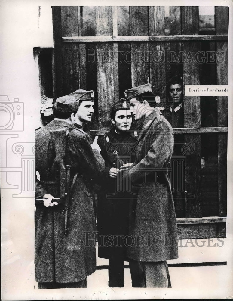 1947 Police guarding newspaper factory  - Historic Images