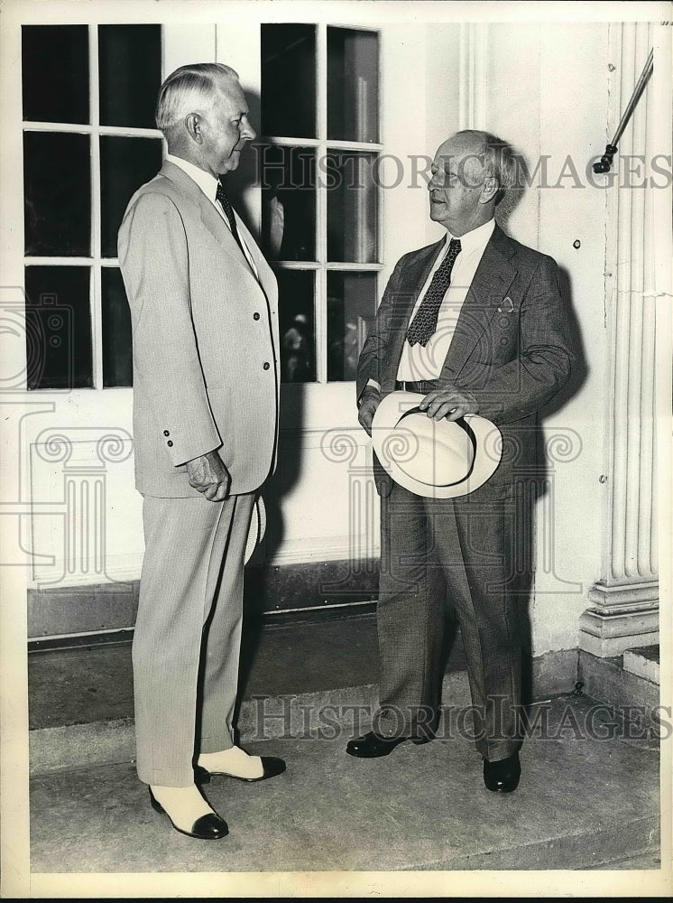 1936 Senator Scott Loftin and William Hill going to meeting - Historic Images