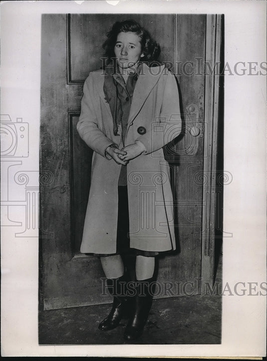1945 Rose Mary Lee after being arrested  - Historic Images
