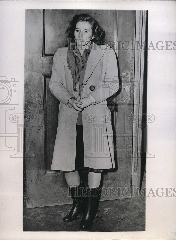 1945 Rose Mary Lee after her arrest  - Historic Images