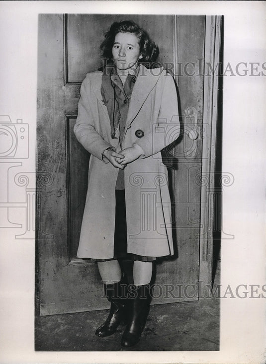 1945 Rose Mary Lee after her arrest  - Historic Images