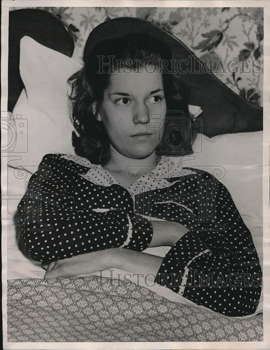 1933 Press Photo Mary Brown after returning from being kidnapped - nea83009 - Historic Images