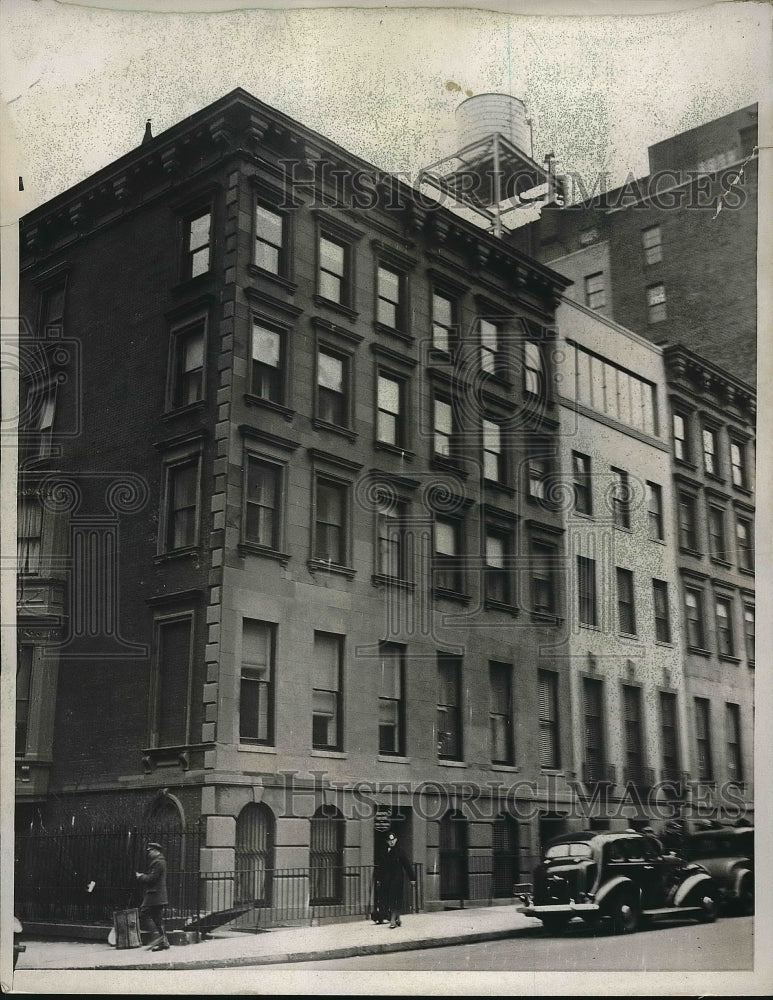 1936 Apartment building at Beekman Place in New York City - Historic Images