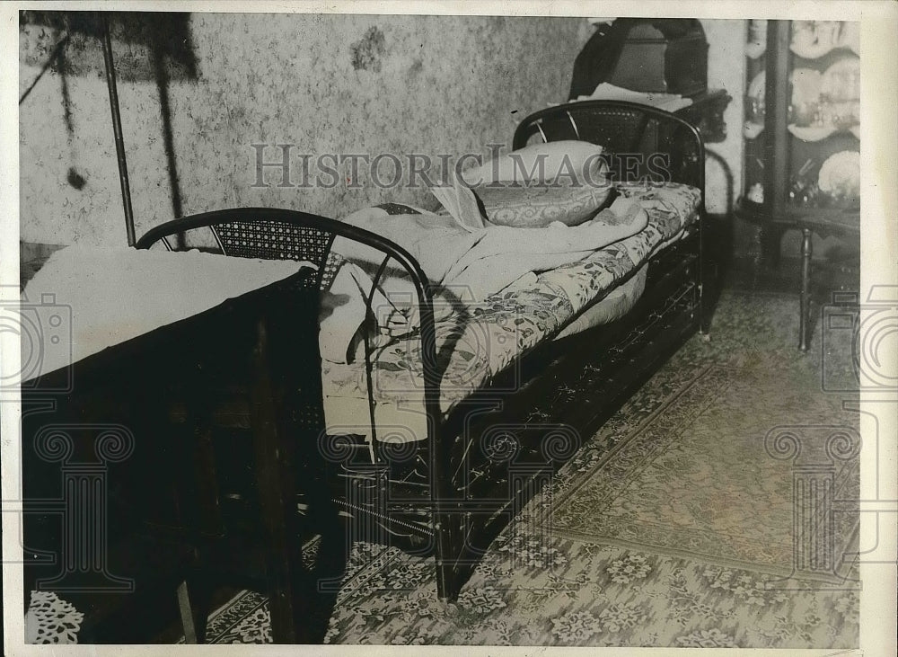 1931 Home of Mrs Ruth L. Day where she was murdered in Philadelphia - Historic Images