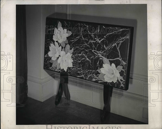 1946 Folding tables for home use on display  - Historic Images