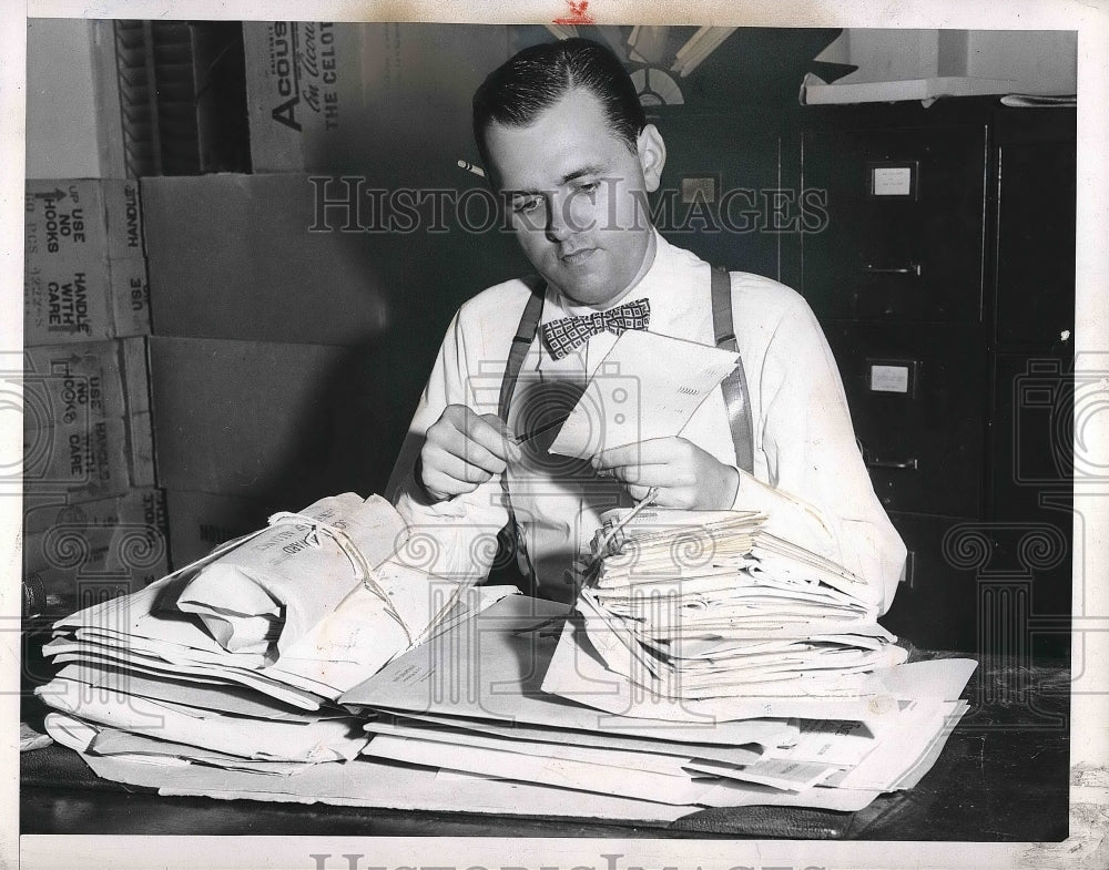 1956 NEA Washington Bureau Worker Douglas Larsen Opening Mail - Historic Images