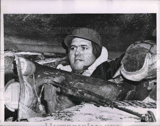 1950 NEA Reporter Douglas Larsen Driving Vehicle in Winter Weather - Historic Images