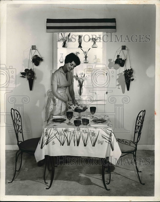 1959 Press Photo interior decorating a dining area for summer - nea83727 - Historic Images