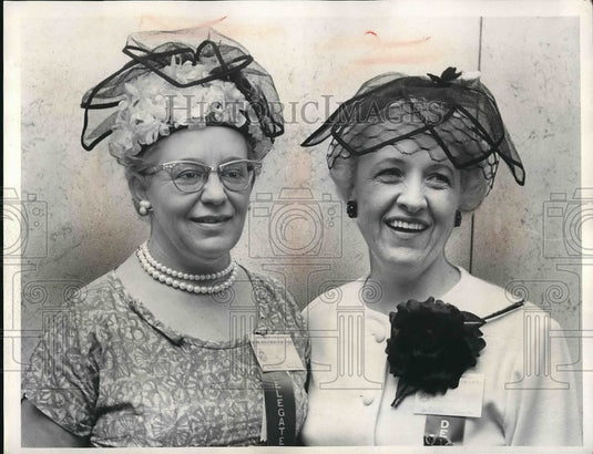 1962 Helen Learn of San Francisco, Elaine Davis, Portland Oregon - Historic Images