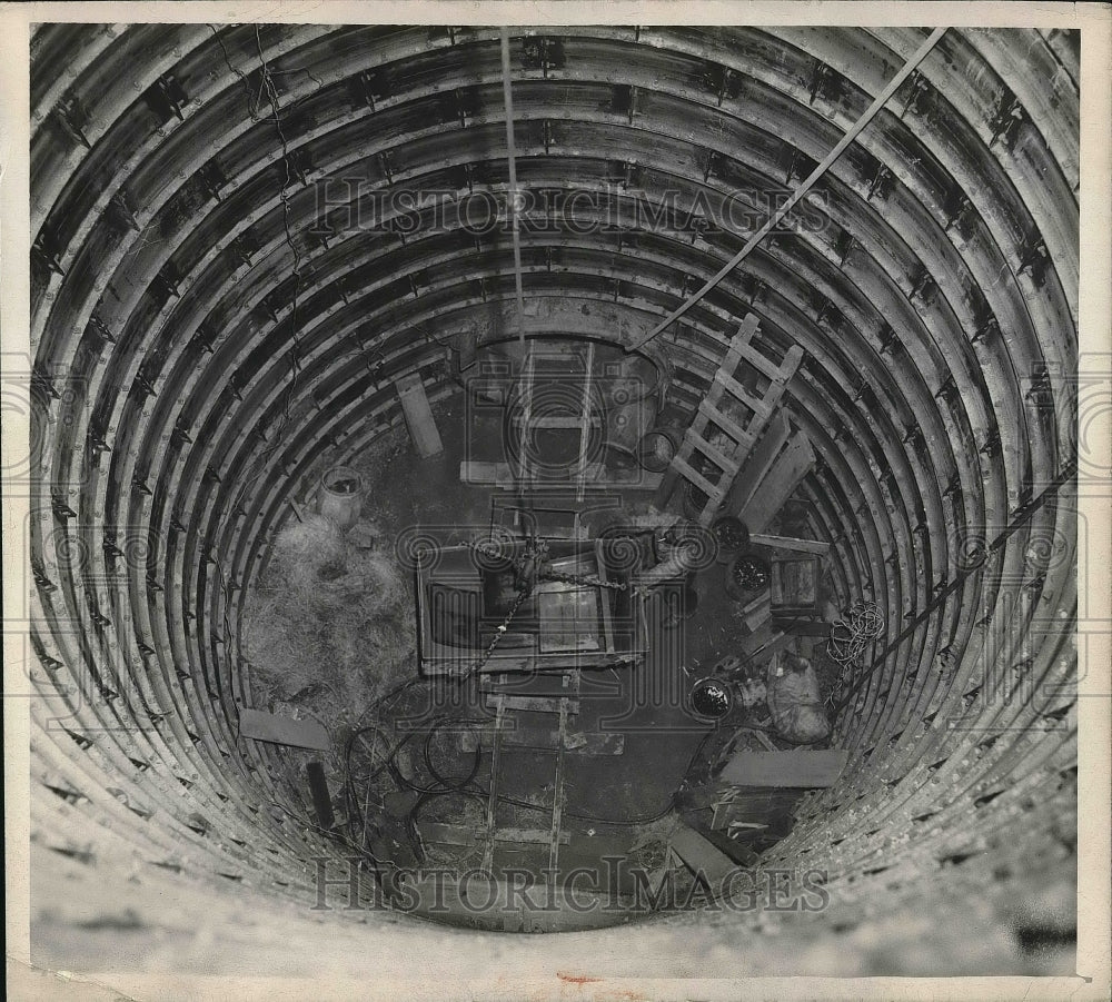 1960 Steel Lined shaft down to Tunnel to drain Willow Freeway. - Historic Images