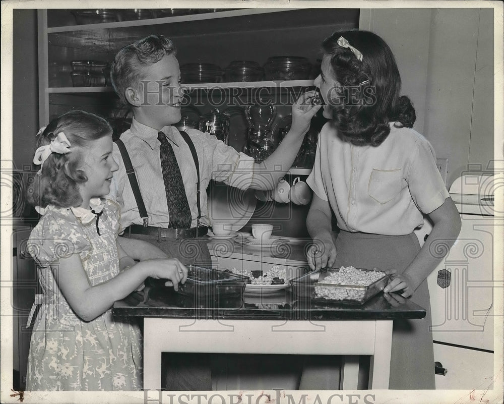 1939 Mrs. Peurosolyly &amp; Children Baking In Kitchen  - Historic Images